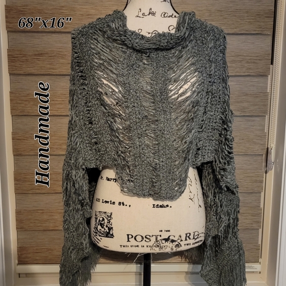 Hand Crafted Accessories - Handmade Gray Knit Scarf